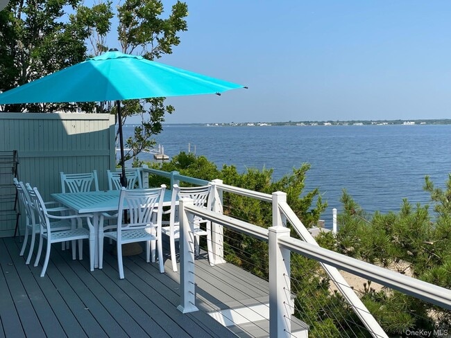 88 Point Rd in Westhampton Beach, NY - Building Photo - Building Photo