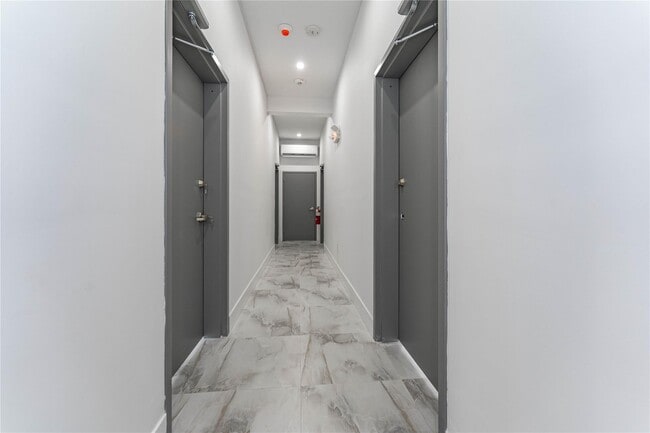 138 E Park Ave in Long Beach, NY - Building Photo - Building Photo