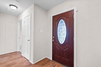 315 Lidell St in Hutto, TX - Foto de edificio - Building Photo