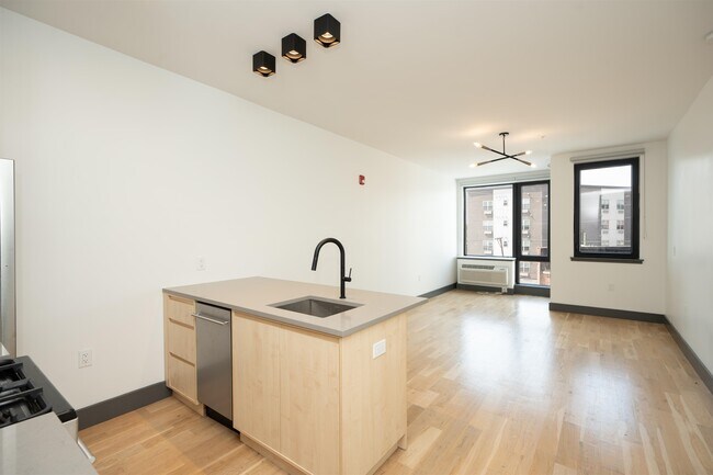 424 Arlington Ave in Jersey City, NJ - Building Photo - Building Photo