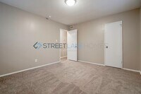 656 Schroder Ave NE photo'