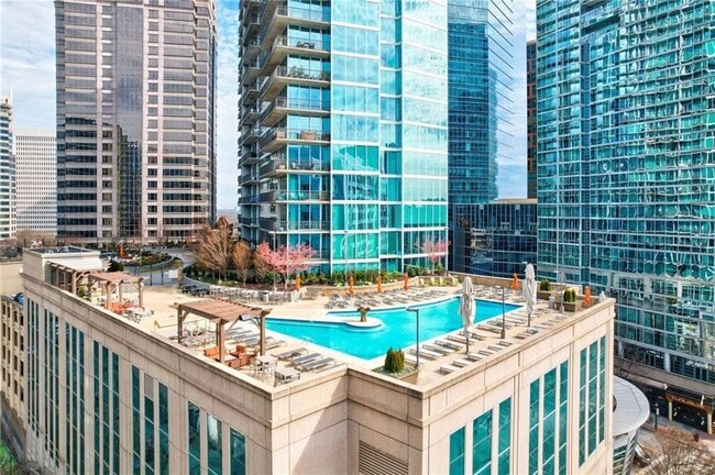 property at 1080 Peachtree St NE