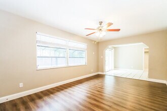 5795 Hillside St in Seminole, FL - Building Photo - Building Photo