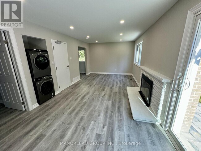 19 Waring Ct in Toronto, ON - Building Photo - Building Photo