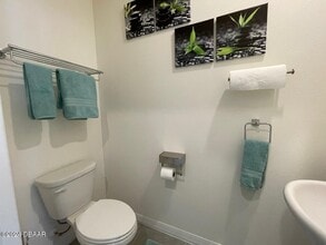 17 Bella Oaks Dr in Port Orange, FL - Building Photo - Building Photo