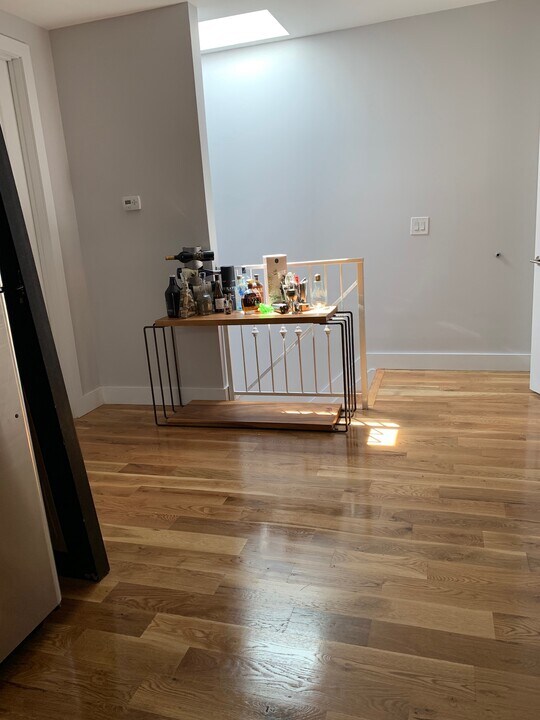 172 Crystal St in Brooklyn, NY - Building Photo