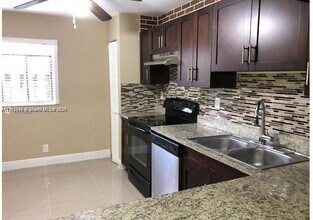 4943 NW 82nd Ave in Lauderhill, FL - Building Photo - Building Photo