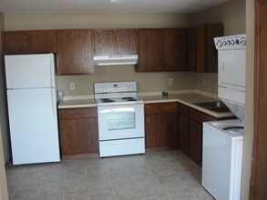 908 Minneapolis Ave S, Unit 916 in Amery, WI - Building Photo - Building Photo