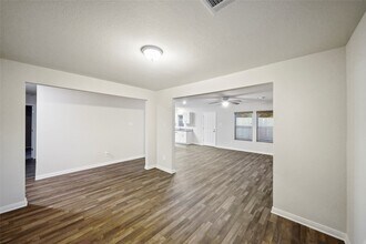 15536 Briar Forest Dr in Conroe, TX - Foto de edificio - Building Photo