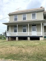 5065 Buchanan Trail E in Waynesboro, PA - Building Photo