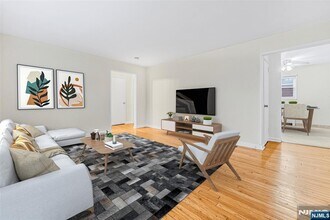 51 W Hudson Ave in Englewood, NJ - Building Photo - Building Photo