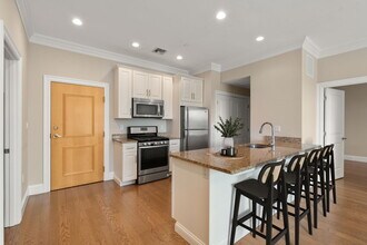 20 Englewood Ave, Unit 306 in Brookline, MA - Building Photo - Building Photo