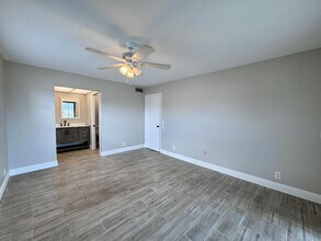 95 Capri B in Delray Beach, FL - Building Photo - Building Photo