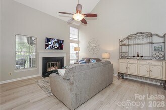 20105 Henderson Rd in Cornelius, NC - Building Photo - Building Photo