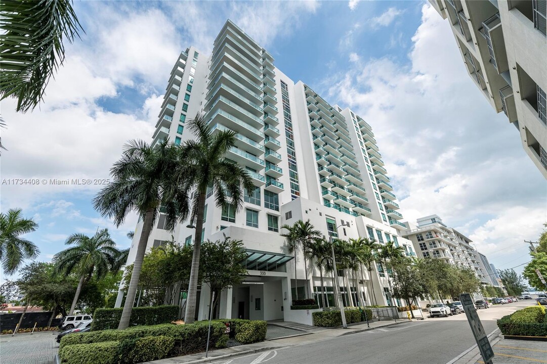 333 NE 24th St, Unit 101 in Miami, FL - Building Photo