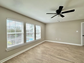 Hidden Pointe Apartments in Baton Rouge, LA - Foto de edificio - Building Photo