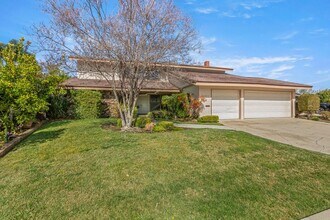 32023 Wallington Ct in Westlake Village, CA - Building Photo - Building Photo