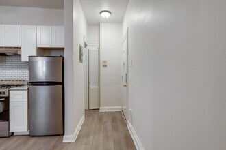680 John F. Kennedy Blvd-Unit -104 in Bayonne, NJ - Building Photo - Building Photo