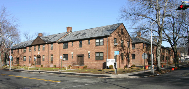 Kai's Court in East Orange, NJ - Foto de edificio - Building Photo