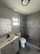 2810 NW 9th Ct in Fort Lauderdale, FL - Foto de edificio - Building Photo