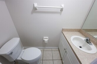 611 Spring Lake Cir in Tarpon Springs, FL - Building Photo - Building Photo