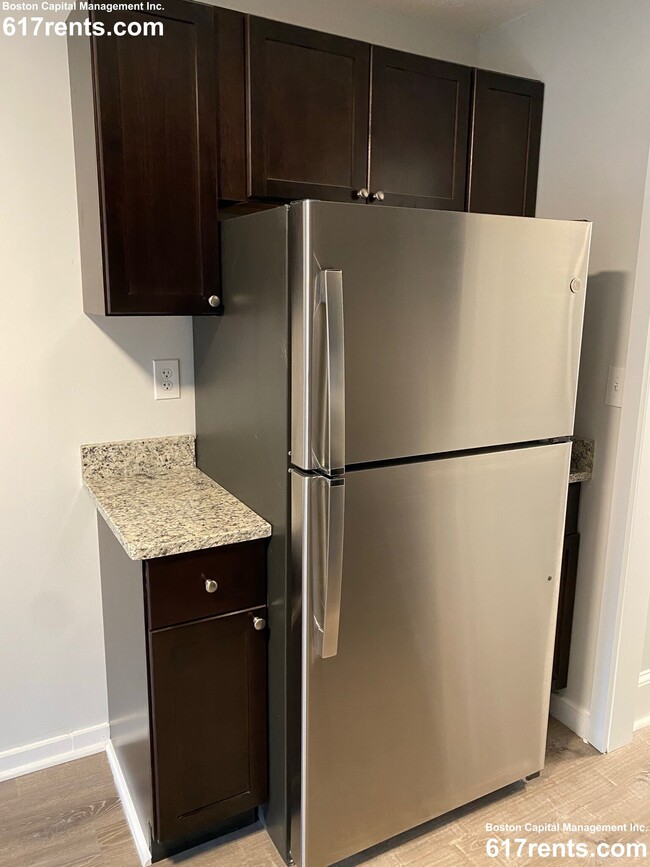 200 Congress Ave, Unit 3 in Chelsea, MA - Foto de edificio - Building Photo