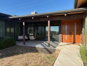 143 Emmanuelle Ct in Dripping Springs, TX - Building Photo - Building Photo