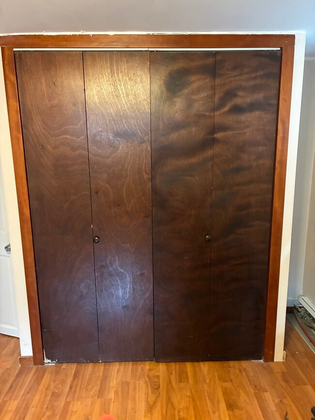 157 Langham St, Unit Studio in Brooklyn, NY - Foto de edificio - Building Photo