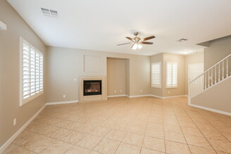 8129 Celina Hills St in Las Vegas, NV - Building Photo - Building Photo