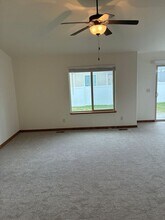 6949 Sumner St in Wellington, CO - Foto de edificio - Building Photo