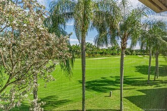 8050 Aberdeen Dr in Boynton Beach, FL - Building Photo - Building Photo