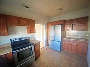 109 N 11th St in Alpine, TX - Building Photo - Building Photo