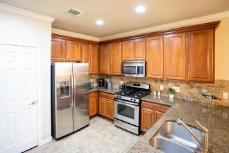 6 Innerwoods Pl in The Woodlands, TX - Building Photo - Building Photo