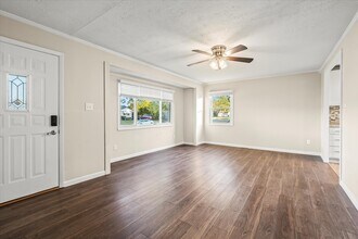2021 Pittsfield St in Dayton, OH - Foto de edificio - Building Photo