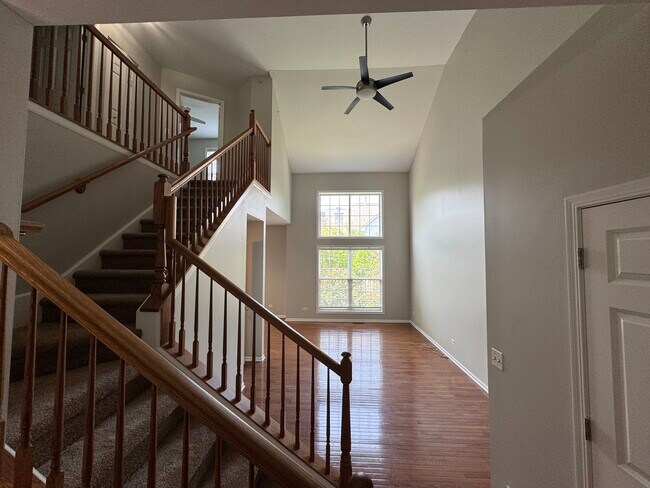 5529 McDonough Rd in Hoffman Estates, IL - Building Photo - Building Photo