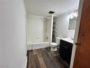 301 Martin St in Follansbee, WV - Building Photo - Building Photo