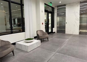 4100 Salzedo St, Unit 502 in Coral Gables, FL - Foto de edificio - Building Photo