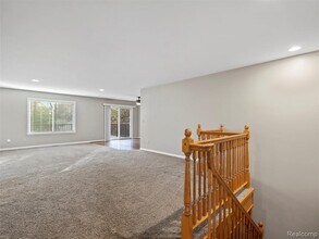 987 Fairledge St in Lake Orion, MI - Building Photo - Building Photo