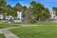 The Flats at Creekside Park in Arvada, CO - Foto de edificio - Building Photo