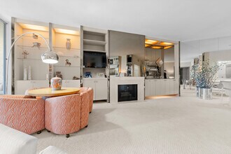 900 Island Dr in Rancho Mirage, CA - Building Photo - Building Photo