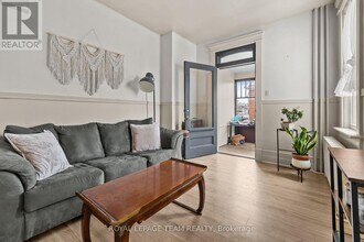 10 Glen Ave in Smiths Falls, ON - Building Photo - Building Photo