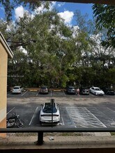 9999 Summerbreeze Dr in Sunrise, FL - Building Photo - Building Photo