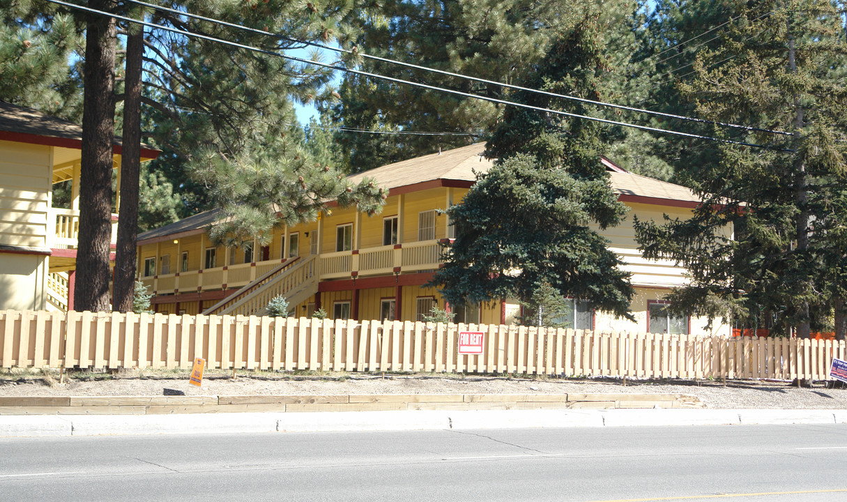 42147-2 Big Bear Blvd in Big Bear City, CA - Building Photo