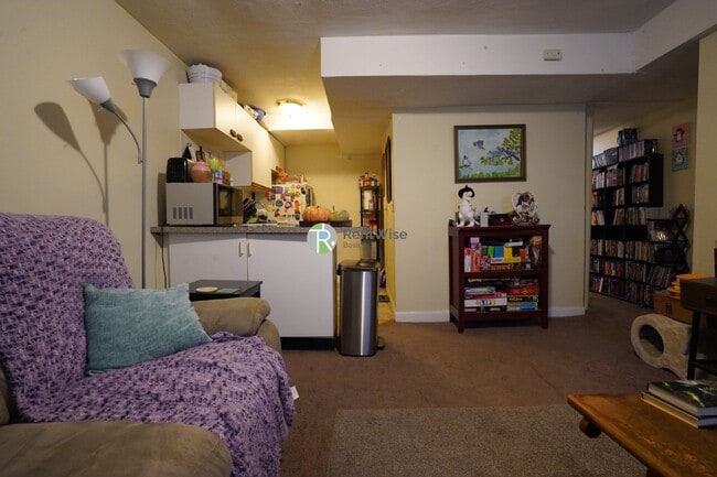 1120 Commonwealth Ave in Boston, MA - Building Photo - Building Photo