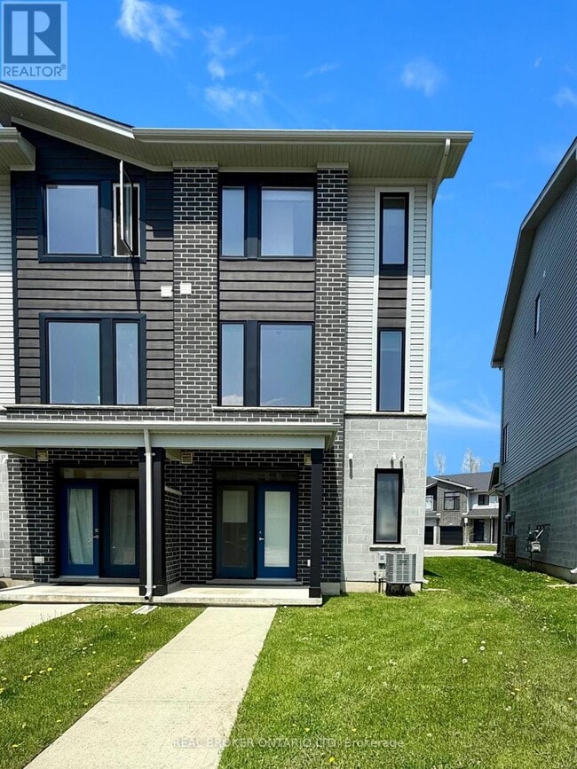 177-177 Edgevalley Rd in London, ON - Building Photo - Building Photo