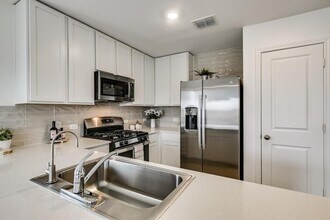 2616 Schwartz Ln in Pflugerville, TX - Building Photo - Building Photo