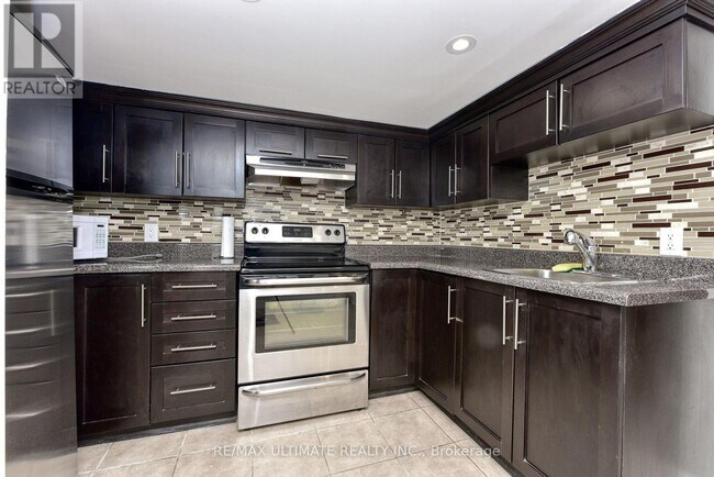 9 Southview Ave in Toronto, ON - Building Photo - Building Photo