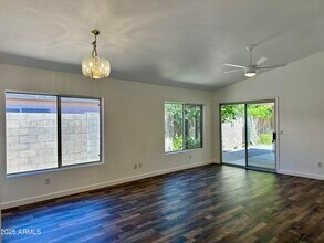 2326 E Aire Libre Ave in Phoenix, AZ - Building Photo - Building Photo