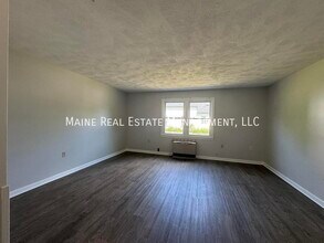 7 Gilchrest St in Thomaston, ME - Building Photo - Building Photo