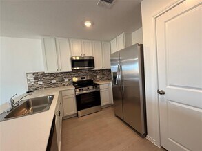 309 Brannigan Dr in Jarrell, TX - Building Photo - Building Photo